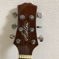 ギターとギターケースの画像