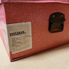 ブリキ衣装ケース　赤の画像
