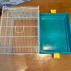 小動物用中型ケージ　取り外し可能な底トレイの画像