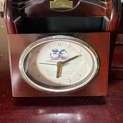 ペン立て付き　時計の画像