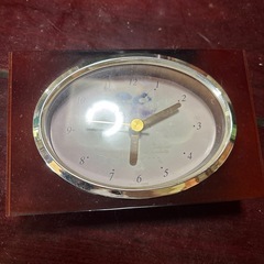 ペン立て付き　時計の画像