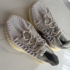 adidas YZY 350 V2 CMPCT新品の画像