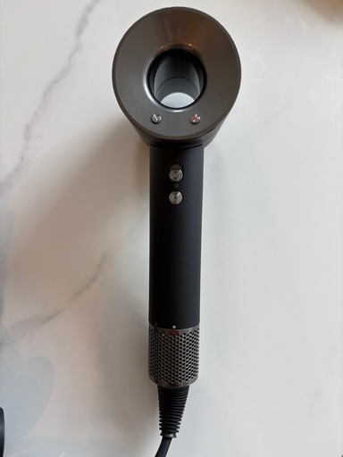 Dyson Supersonic ヘアドライヤー