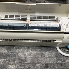 【工事費込】シャープ10畳用エアコン　2017年製の画像