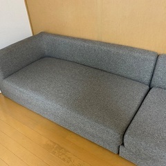 4人掛けソファー　グレーの画像