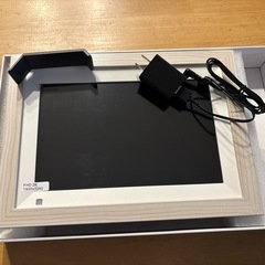 32GB内蔵 デジタルフォトフレーム 10.1インチ 360°自動回転の画像