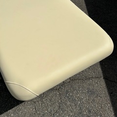 電動エステベッド　電動マッサージベッド　施術　リモコン付き　エステ　お店　店舗の画像