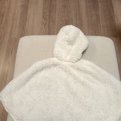 ブランシェス　キッズ🧒　フード付きケープ、マントの画像