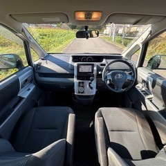 トヨタ ヴォクシー ZS 車検9年3月 の画像