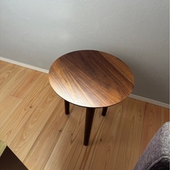 2人掛けソファ　美品+サイドテーブルおまけの画像