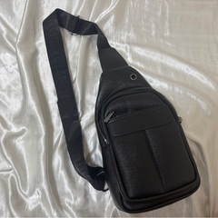 【新品未使用】メンズ ショルダーバッグ PUレザー 長さ調節可能の画像