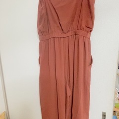 【まとめ買い歓迎】ユニクロ　テラコッタ　　キャミソールサロペットの画像