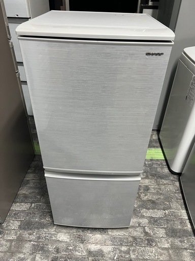 【配達あり】シャープ2019年製冷蔵庫　137L