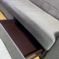ソファーベッドの画像