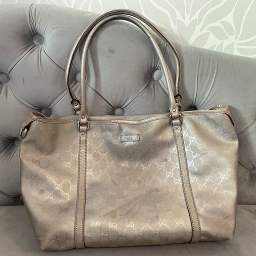 グッチ　GUCCI シルバー　トートバッグ　A4サイズ　大容量　GG柄　カバン　ブランド