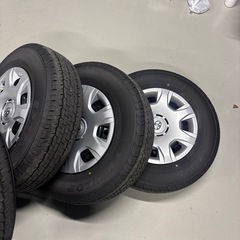 ハイエース　新車外し　タイヤホイール4本の画像