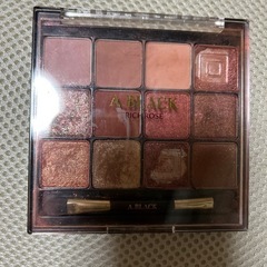 クリオアイシャドウまとめ売りの画像