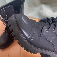 編み上げ 厚底ブーツ
の画像