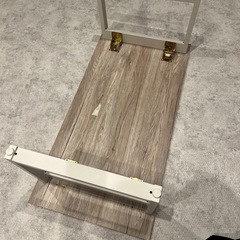 折りたたみテーブル（訳あり
）の画像