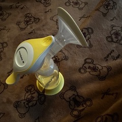 medela 手動搾乳器の画像