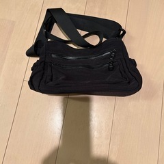 ショルダーバッグ　黒の画像