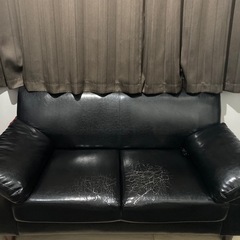 レザーソファ　ブラックの画像