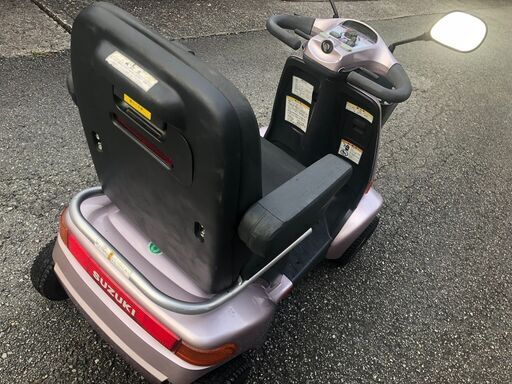 ☆彡④１年保証付き!!!バッテリー新品! スズキ・電動車いす・車椅子・セニアカー!シニアカー!!介護用品。すぐに乗れます。免許不要。操作簡単!!免許返納!!激安!絶対お得です♪
