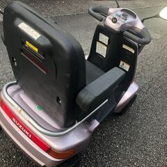 ☆彡④１年保証付き!!!バッテリー新品! スズキ・電動車いす・車椅子・セニアカー!シニアカー!!介護用品。すぐに乗れます。免許不要。操作簡単!!免許返納!!激安!絶対お得です♪の画像