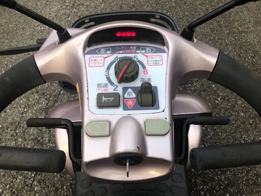 ☆彡④１年保証付き!!!バッテリー新品! スズキ・電動車いす・車椅子・セニアカー!シニアカー!!介護用品。すぐに乗れます。免許不要。操作簡単!!免許返納!!激安!絶対お得です♪
