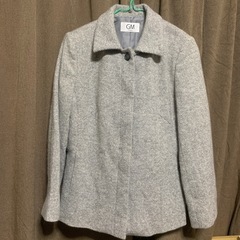 ジャケット　襟のファーは取り外し可能の画像