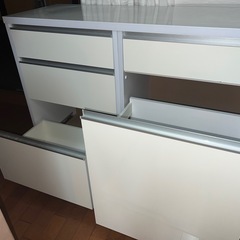 キッチンカウンター　ゴミ箱入れ付きの画像
