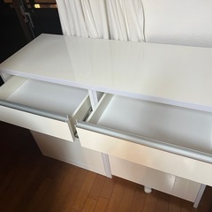 キッチンカウンター　ゴミ箱入れ付きの画像