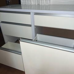キッチンカウンター　ゴミ箱入れ付きの画像