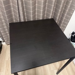 IKEAテーブルの画像