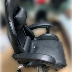 ゲーミングチェア イス リクライニングチェアの画像