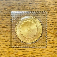 10万円金貨　昭和天皇御在位60年記念硬貨の画像