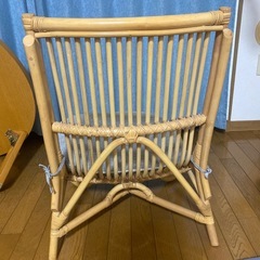 ラタン椅子の画像