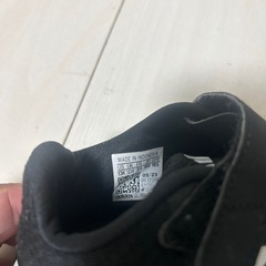 adidasスニーカー19センチの画像