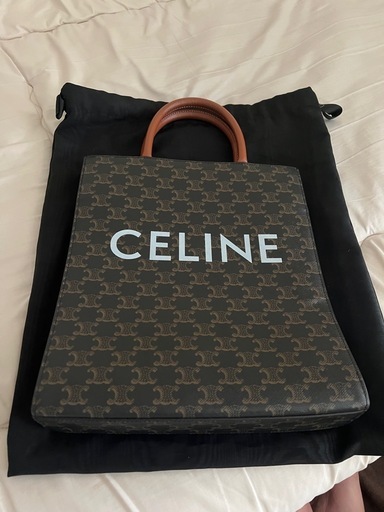 CELINE バーティカルバ(定価22万)