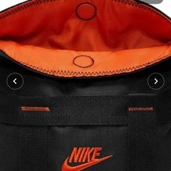 ナイキ　NIKE ボディーバッグ　ポシェット　カバンの画像