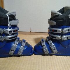 スキー靴23.5cmの画像