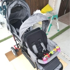 まだ使っていない新しいベビーカー 双子用ベビーカーの画像