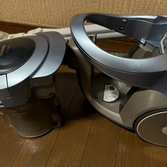 東芝　掃除機 VC-J1000 年式2011年　　の画像