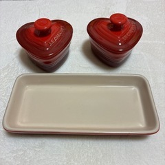 ル・クルーゼ　ほうろう鍋　18cm ハート型ココット皿2つせっとセットの画像