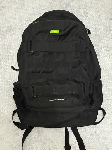 HUF ブラックリュック TH-HUF TECHNOLOGY™ HUF ブラックリュック TH-KCUFTECHNOLOGY™ (やん) 福住のバッグ