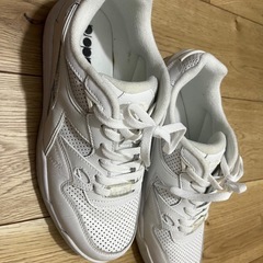 DIADORAディアドラスニーカー27cmの画像