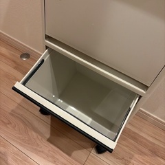 ゴミ箱3段ラックの画像