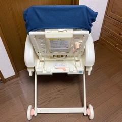 アップリカ　ハイローチェア
の画像
