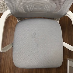 オフィスチェア デスクチェア　白の画像