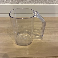 タンブラー、マグカップなどの画像